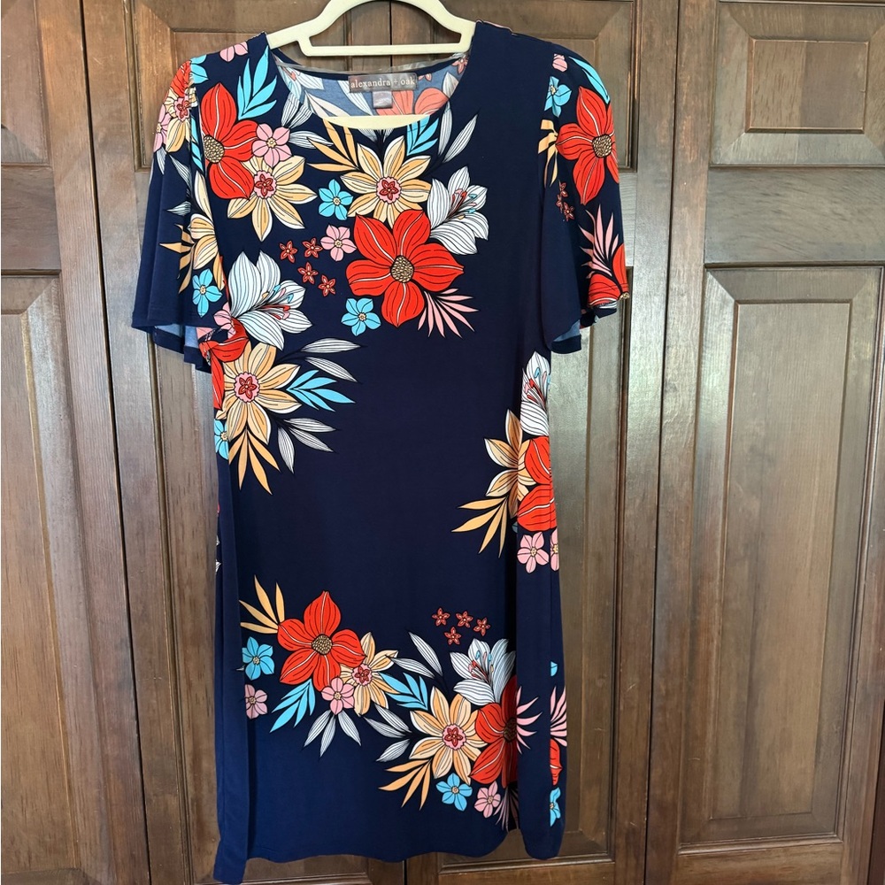 Floral shift dress